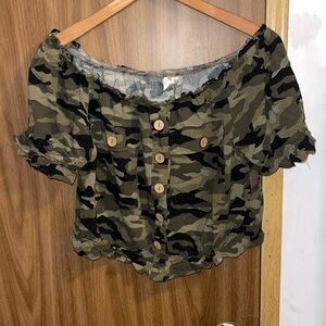 Size Large Camo Crop Top